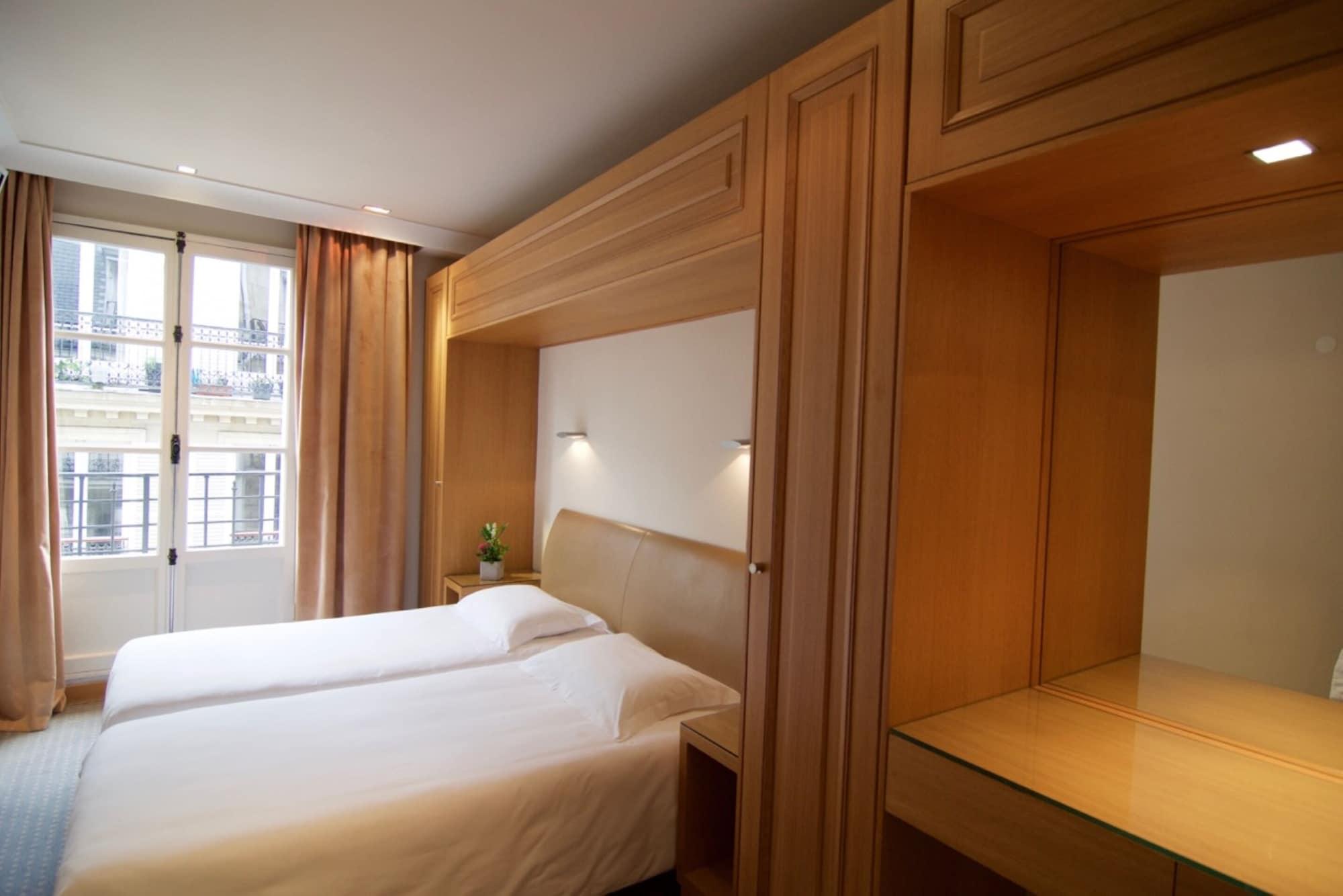 Hotel Du Vieux Marais Paris Bagian luar foto